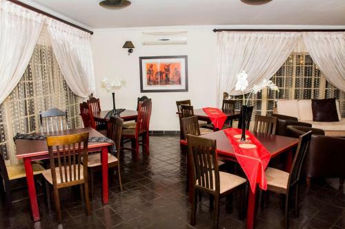 Hostal Avalon Guest House