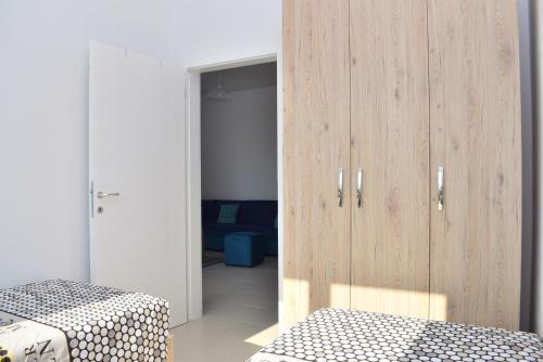 Sea View Apartment - 007