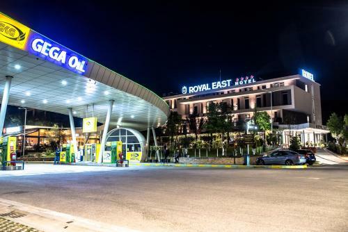 Hotel Royal East Resort