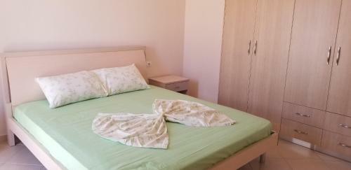 Hostal Villa Leni Oruci