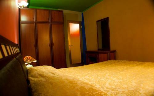 Hostal Vosku Ashxarh Hotel