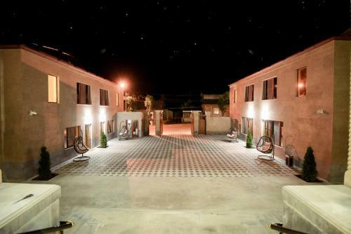 Royal Palace Hotel