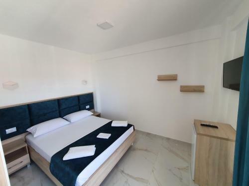 Hotel Eksamilia