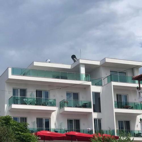 Hotel Eksamilia