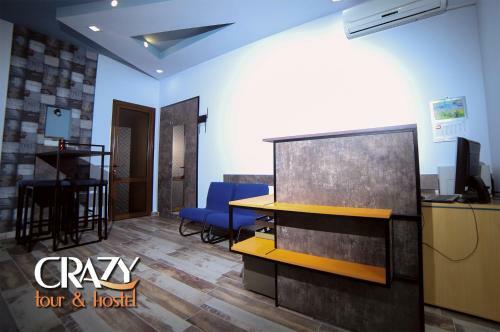 Crazy Hostel