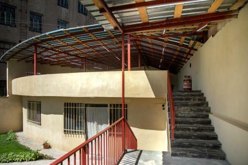 Albergue Tatev Hotel And Tours