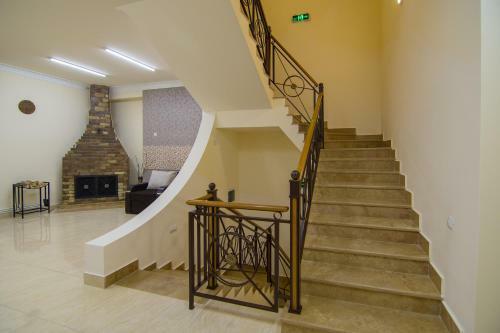 Albergue Tatev Hotel And Tours