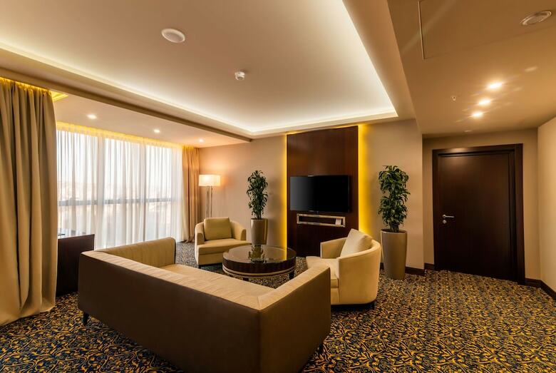 Ramada Hotel & Suites By Wyndham Yerevan