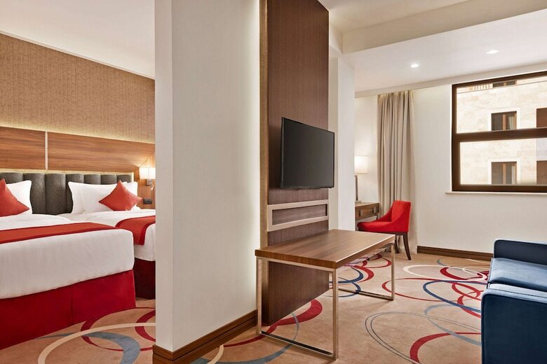 Ramada Hotel & Suites By Wyndham Yerevan