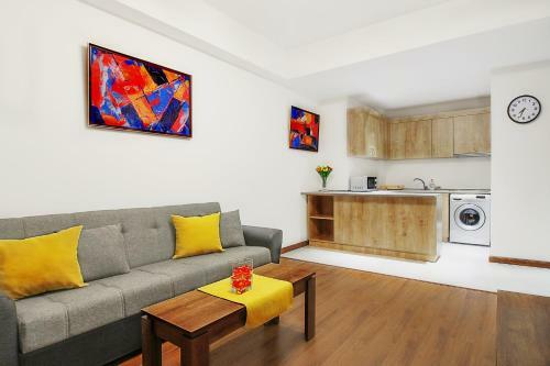 Apartments In Crystal Residence