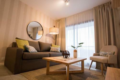 Apartamento 273 Avenida Victoria Aguirre I