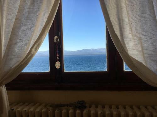 Antiguo Solar Del Lago B&B