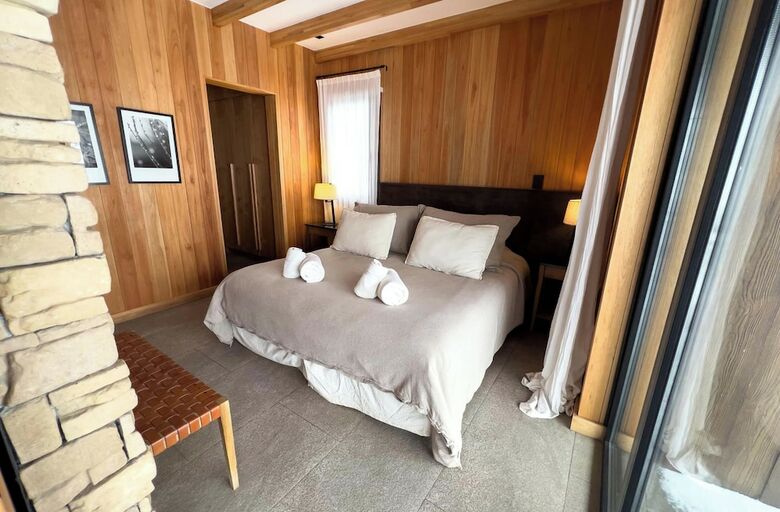 Hotel El Refugio Ski & Summer Lodge