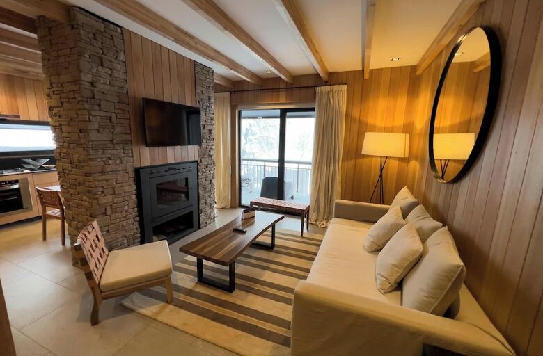 Hotel El Refugio Ski & Summer Lodge