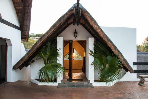 Hostal Coral Tree Inn