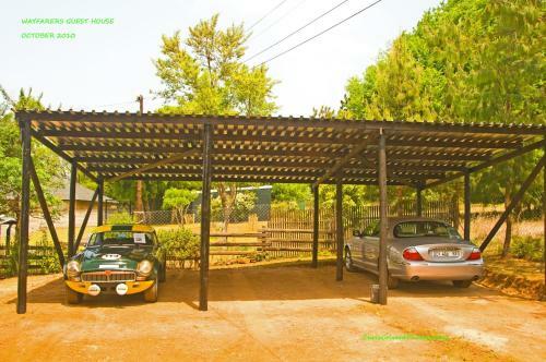 Hostal Wayfarers Guest House