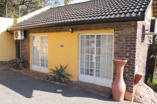 Hostal Flintstones Guesthouse Fourways
