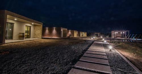 Tres Cruces Wine Lodge