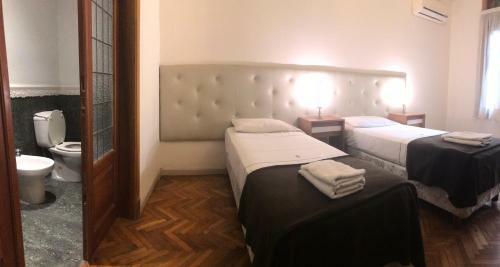 Hostal Baires House