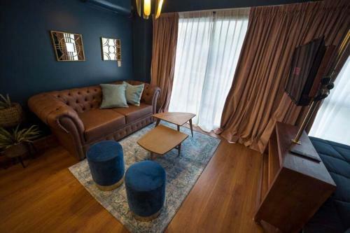 Apartamento Golden Moon Mid Century Modern