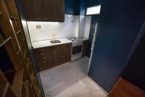 Apartamento Golden Moon Mid Century Modern