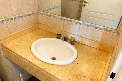 Apartamento Ubicaci�n C�ntrica Cerca de Shopping Y Supermercado