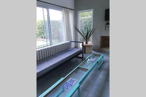 Divina Casa Con Parque Pileta En Mini Barrio Cerrado.