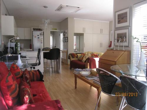 Hostal Navona Constantia Guest Cottage