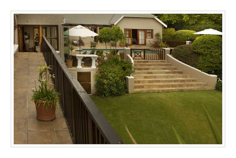 Hostal Summit Place Guesthouse