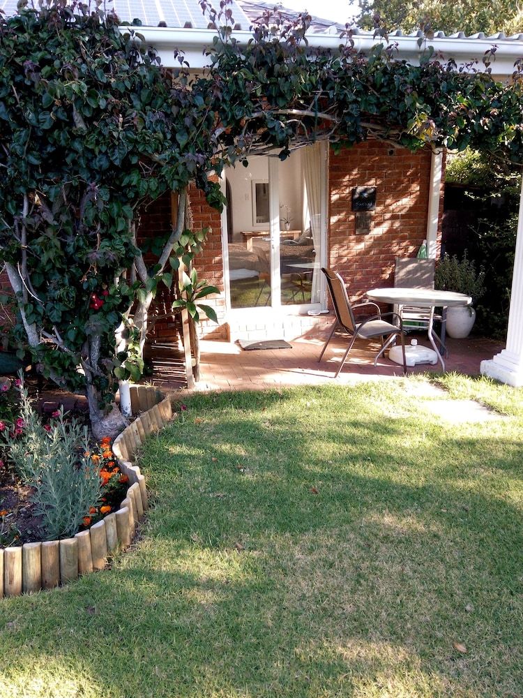 Hostal Waterford Guest House