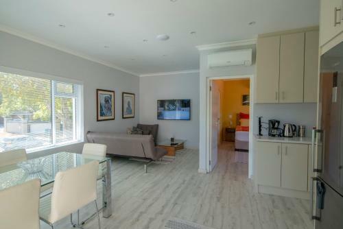 Bed & Breakfast Constantia Cottages