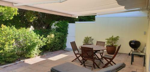 Bed & Breakfast Constantia Cottages