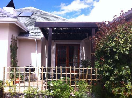 Hostal Di's Cottage