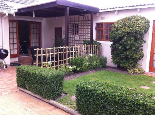 Hostal Di's Cottage