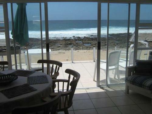 Point Village Beach Apartment