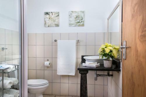 Hostal Aqua Marina Guest House