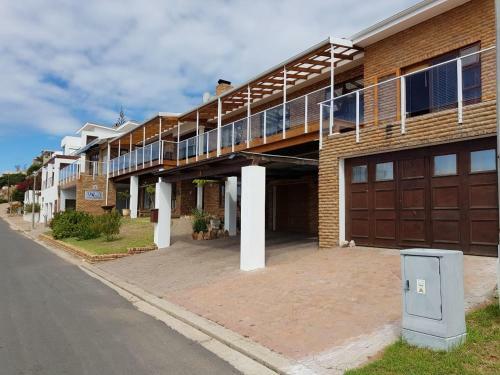 Hostal Aqua Marina Guest House