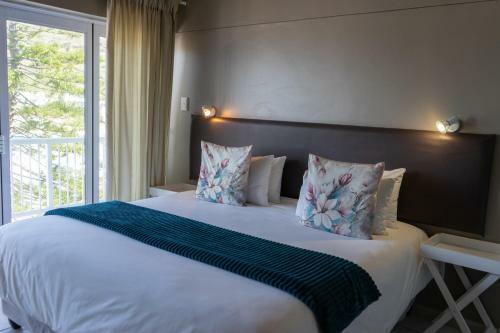 Point Village Hotel