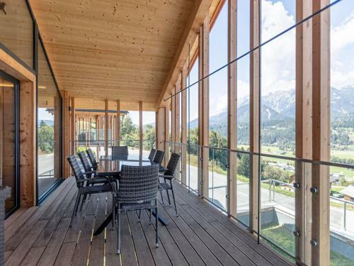 Luxurious Chalet Close To Ennsling With Private Spa