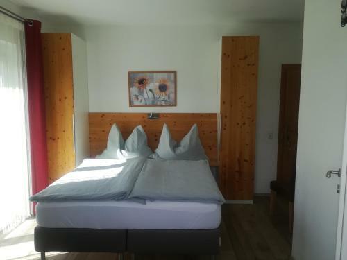 Hostal G�stehaus Tschertou