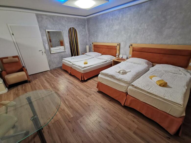 Hostal Pension F�hrenhain
