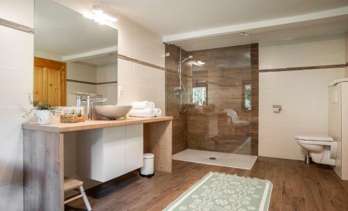 Lakeview Apartment