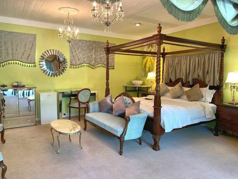 Hostal Dersley Manor