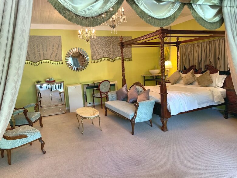 Hostal Dersley Manor
