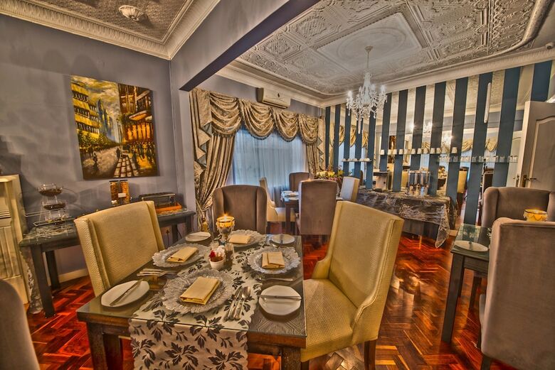 Hostal Dersley Manor