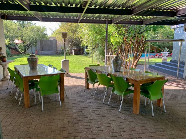 Hostal Dersley Manor
