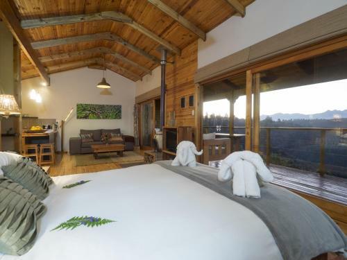 Hostal Cliffhanger Cottages