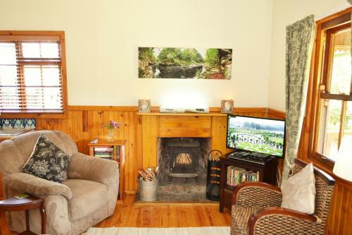 Hostal Forest Edge - Nature Lovers' Retreat