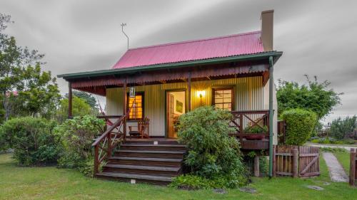 Hostal Forest Edge - Nature Lovers' Retreat