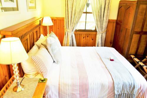 Hostal Forest Edge - Nature Lovers' Retreat